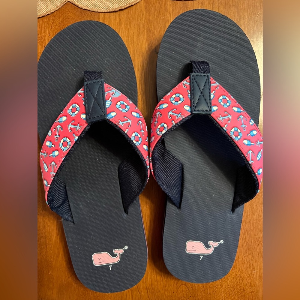 Vineyard Vines flip flops